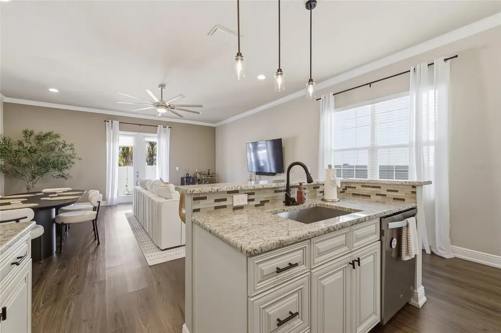 2407 W North B Street Tampa FL 33609