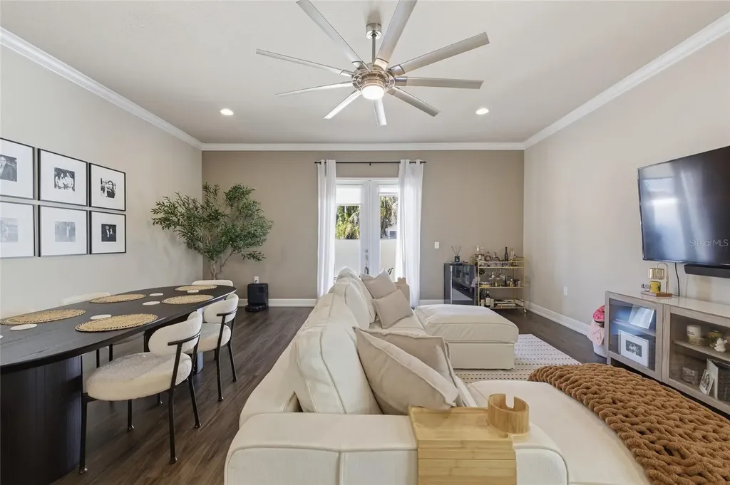 2407 W North B Street Tampa FL 33609