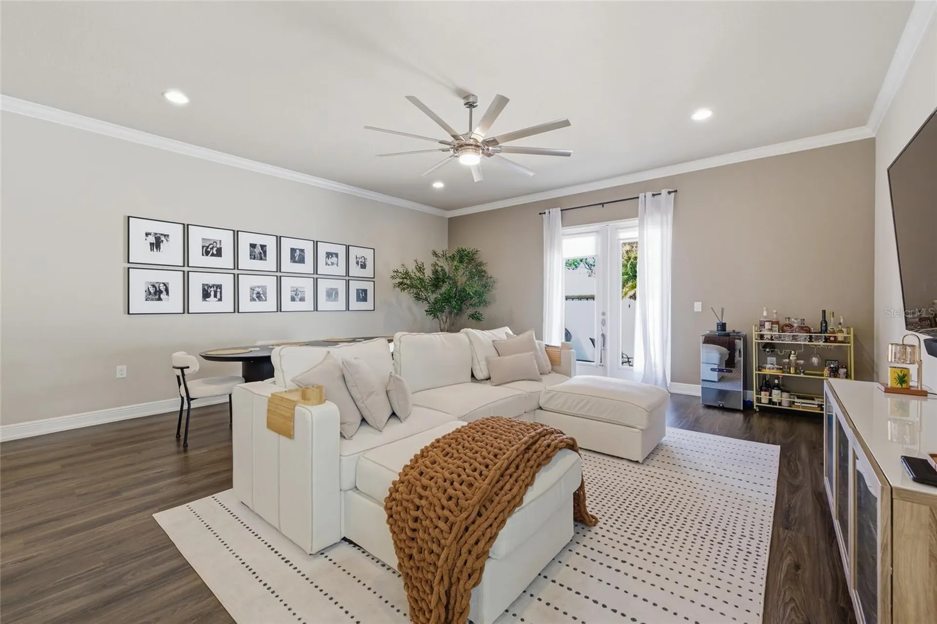 2407 W North B Street Tampa FL 33609
