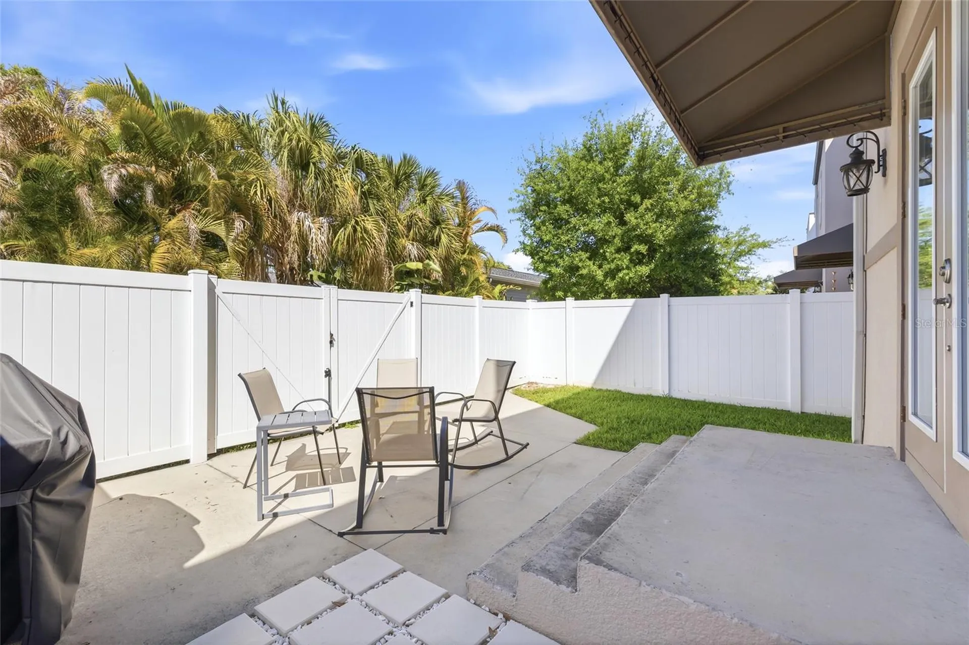 2407 W North B Street Tampa FL 33609