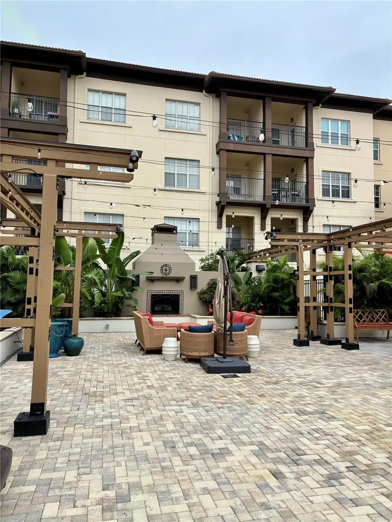 200 4th Avenue S St Petersburg FL 33701