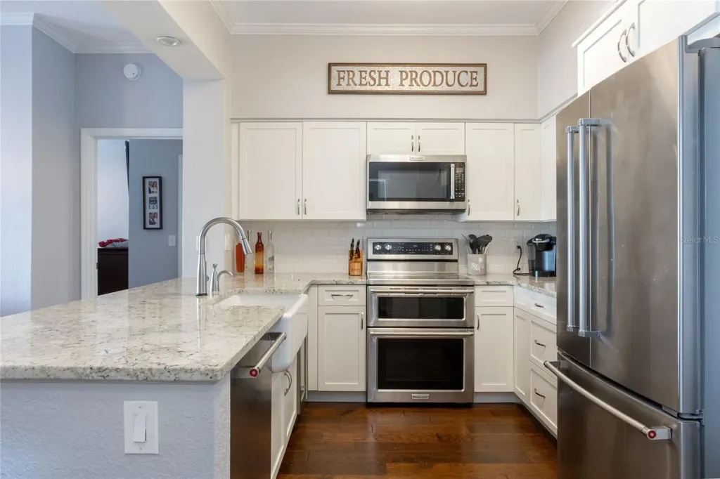 200 4th Avenue S St Petersburg FL 33701