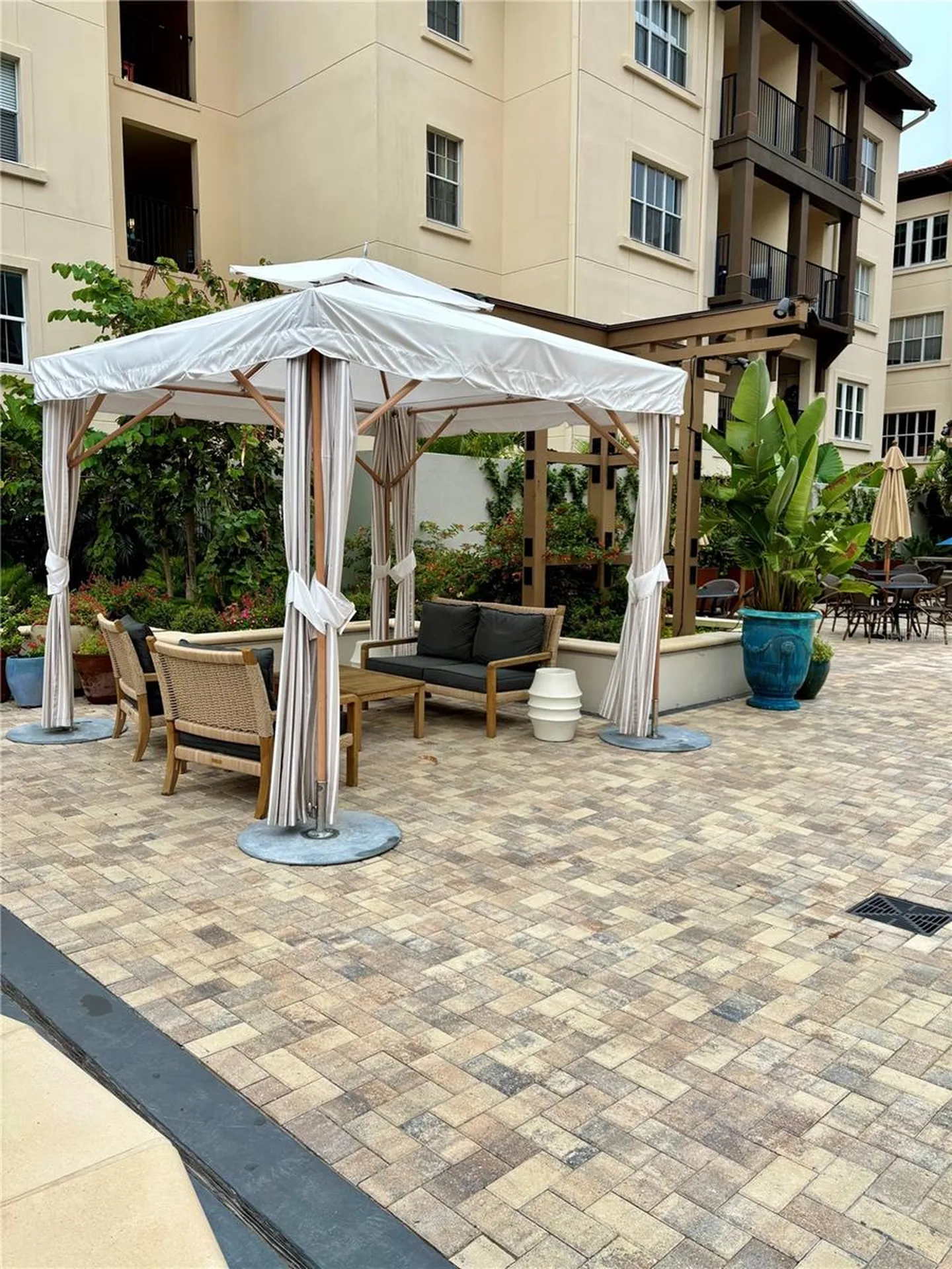 200 4th Avenue S St Petersburg FL 33701