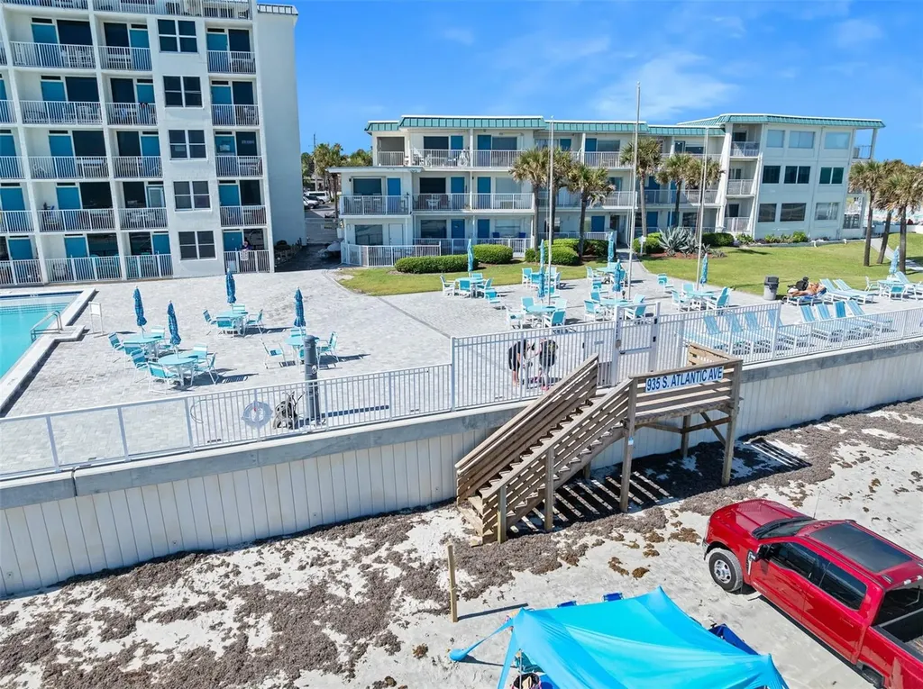 935 S Atlantic Avenue Daytona Beach FL 32118
