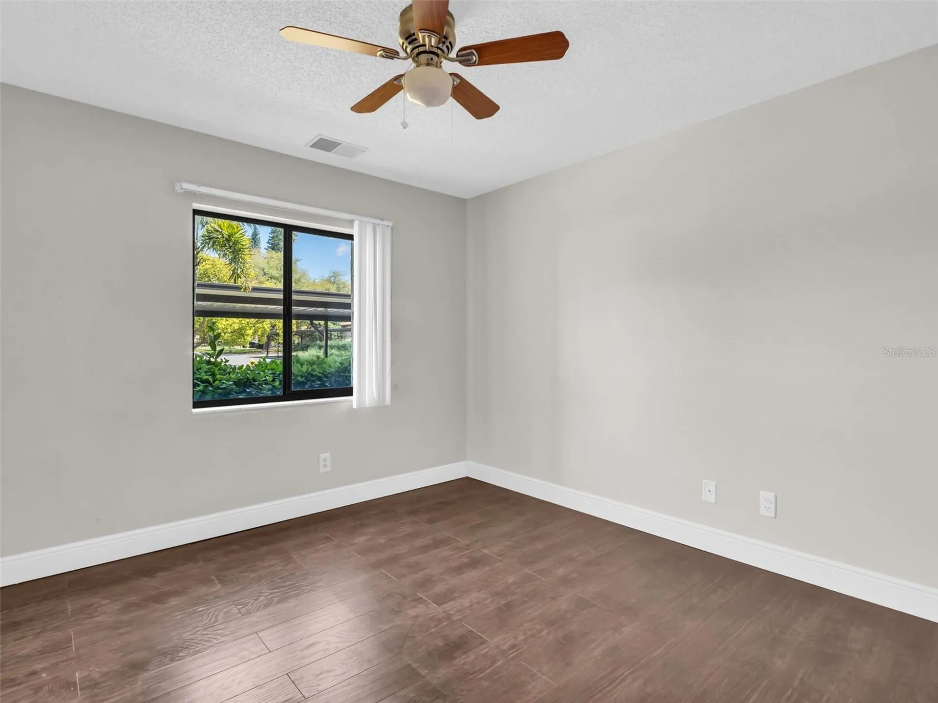 1801 E Lake Road Palm Harbor FL 34685