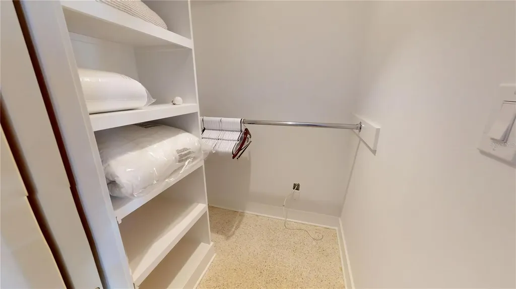 718 Spanish Drive N Longboat Key FL 34228