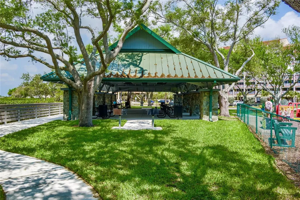 7001 Place De La Paix South Pasadena FL 33707