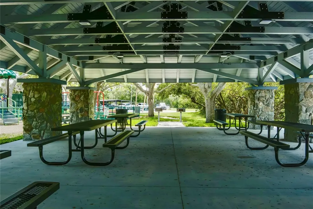 7001 Place De La Paix South Pasadena FL 33707