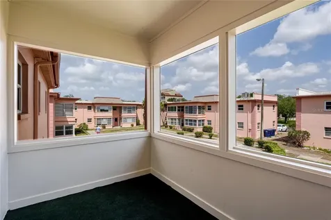 7001 Place De La Paix South Pasadena FL 33707