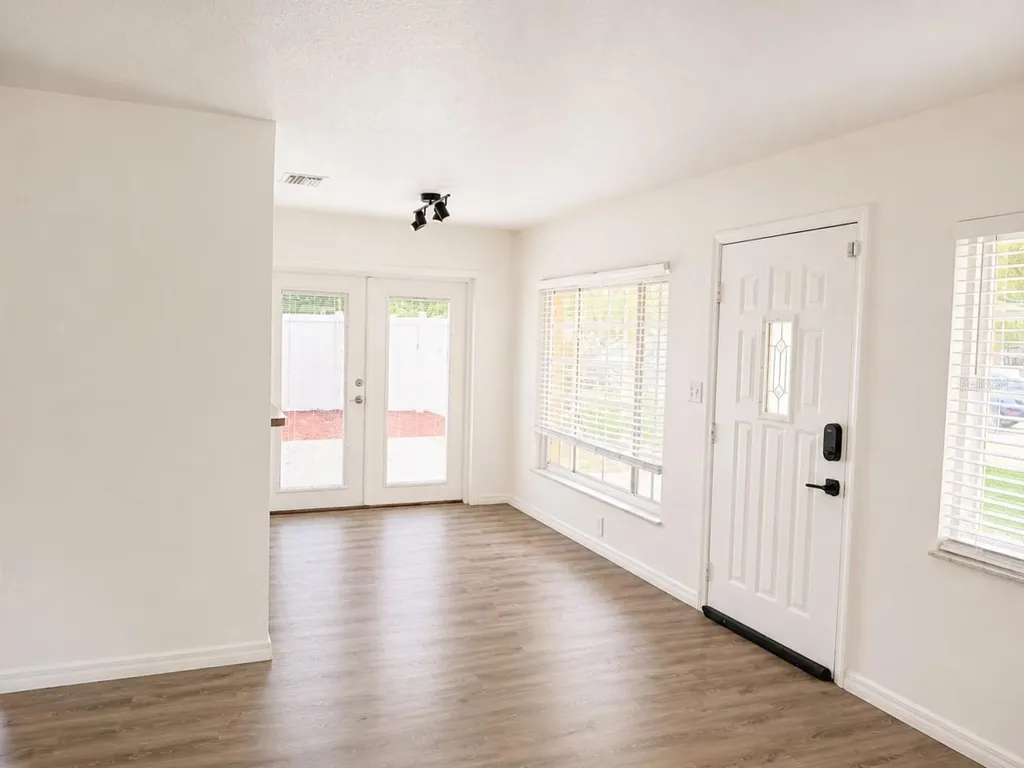 10004 N 23rd Street Tampa FL 33612