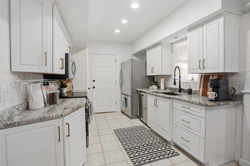 1349 78th Avenue N St Petersburg FL 33702