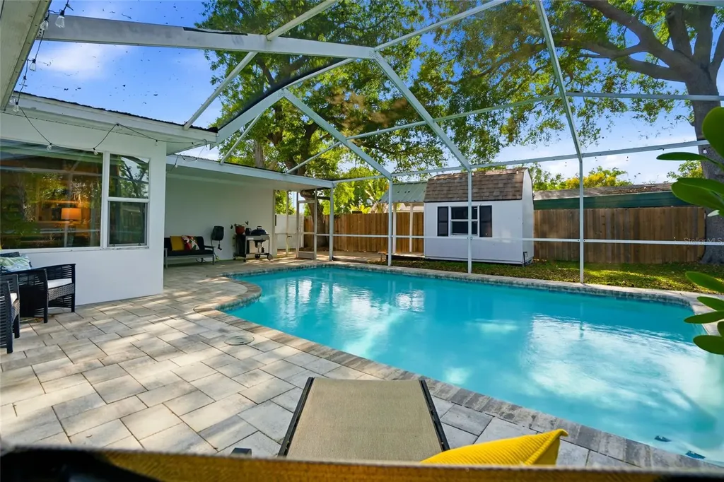 1349 78th Avenue N St Petersburg FL 33702