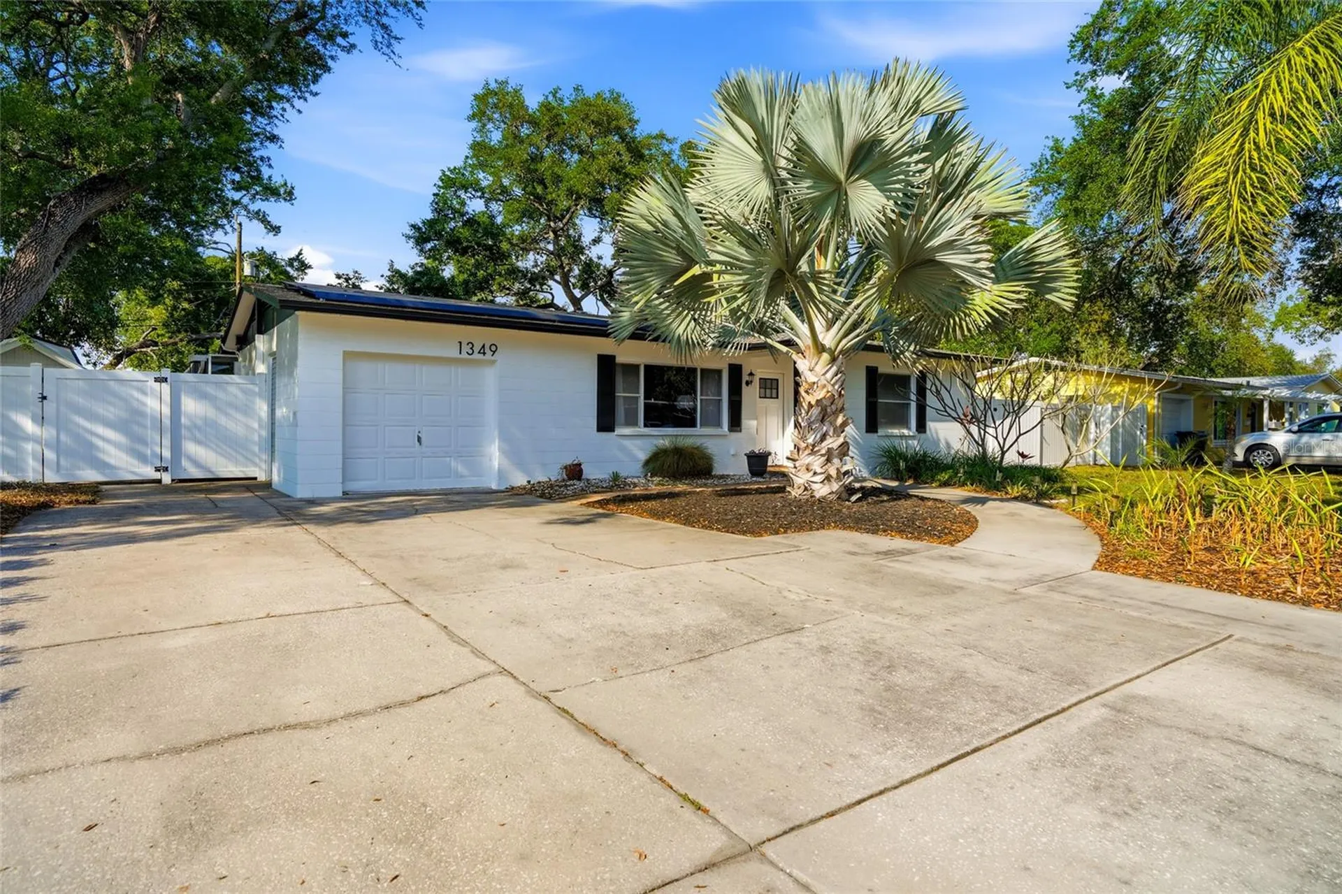 1349 78th Avenue N St Petersburg FL 33702