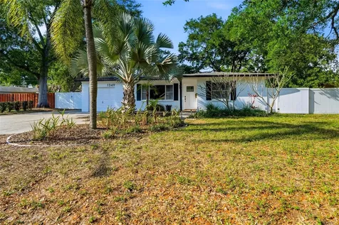 1349 78th Avenue N St Petersburg FL 33702