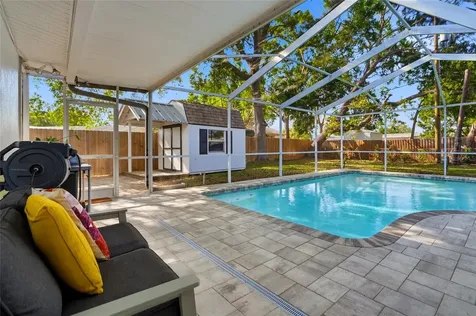1349 78th Avenue N St Petersburg FL 33702