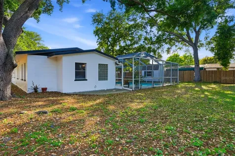 1349 78th Avenue N St Petersburg FL 33702