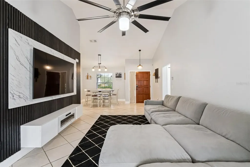 652 Carrigan Avenue Oviedo FL 32765