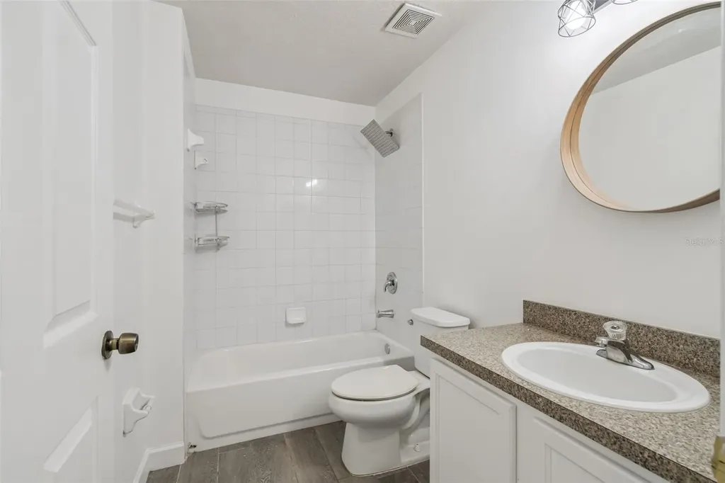 219 E 15th Street Apopka FL 32703