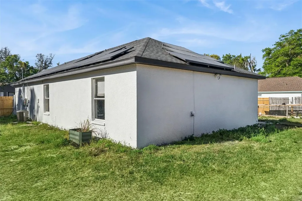 219 E 15th Street Apopka FL 32703