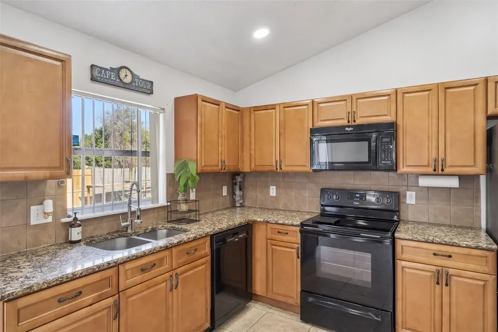 219 E 15th Street Apopka FL 32703