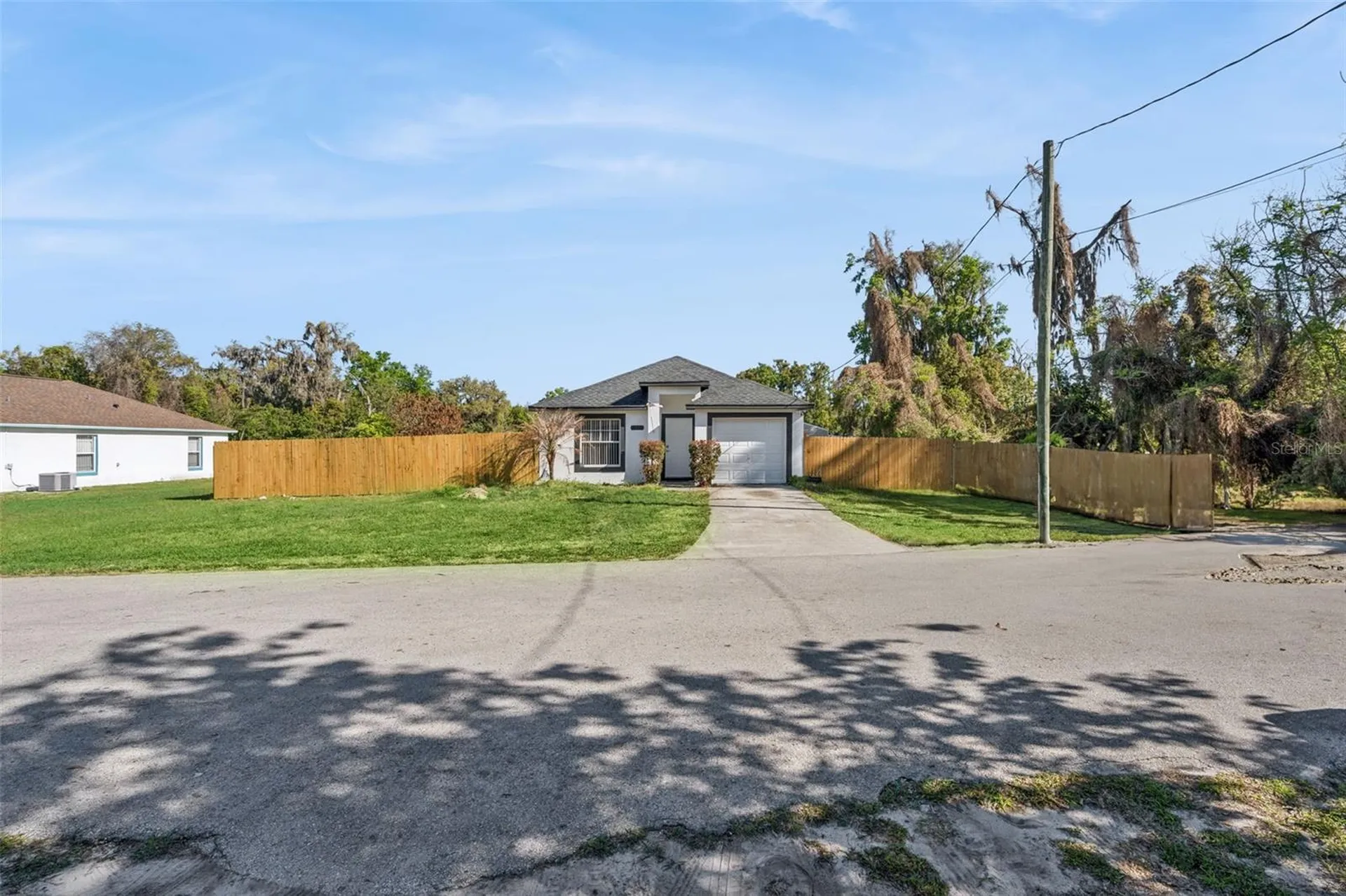 219 E 15th Street Apopka FL 32703