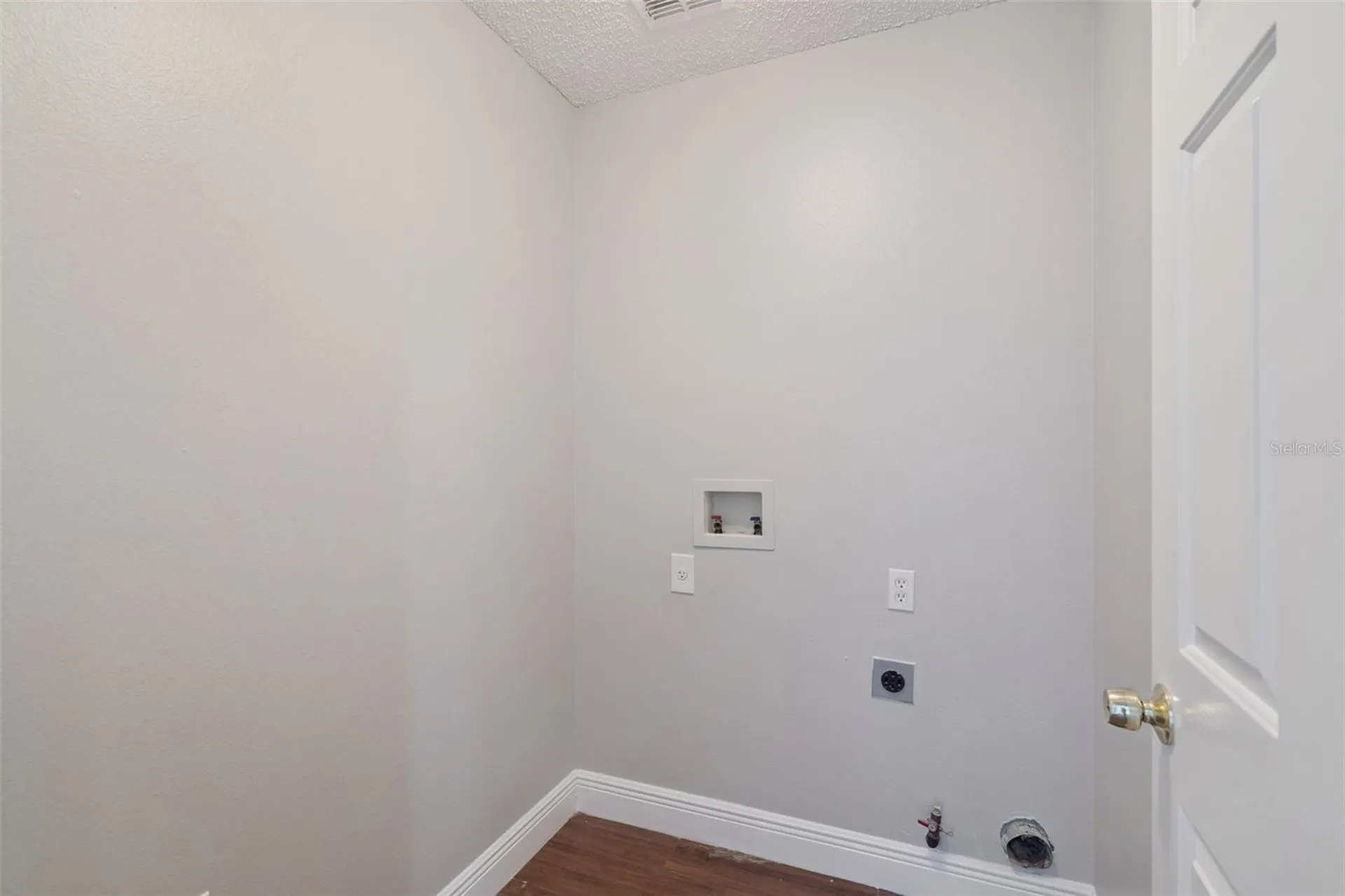 2414 Serenity Bend Kissimmee FL 34758