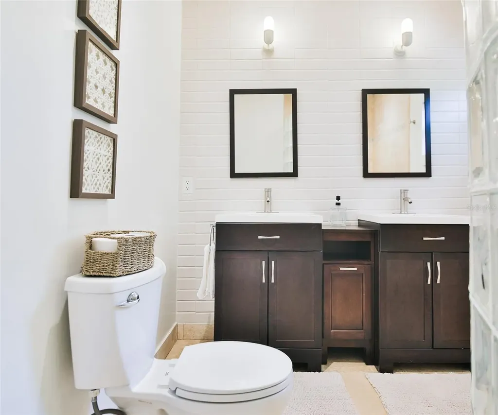 2181 Hyde Park Street Sarasota FL 34239
