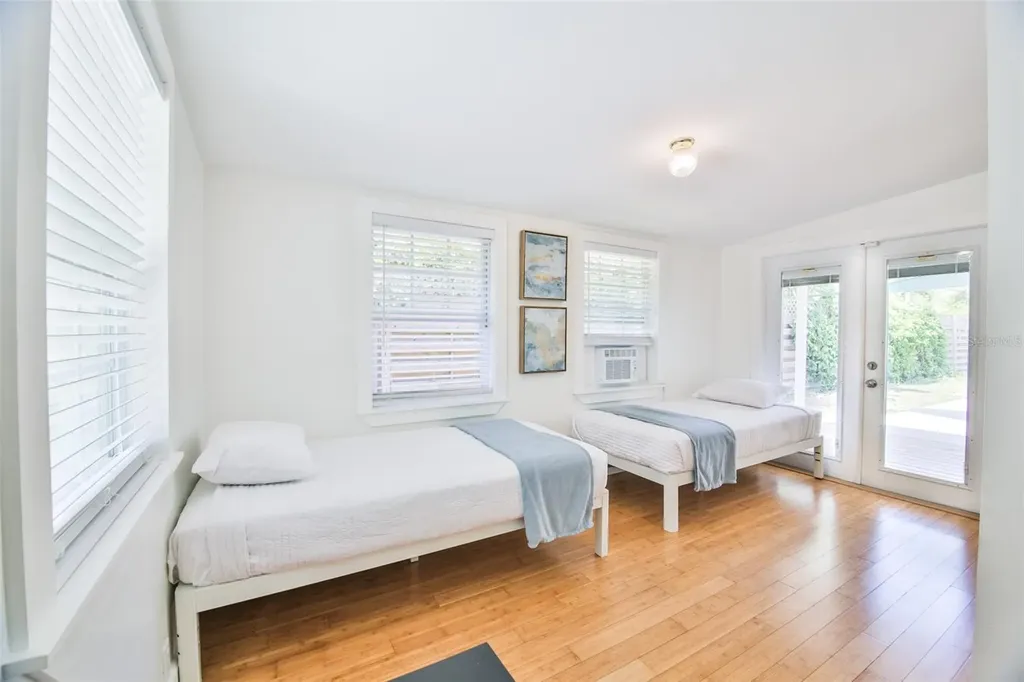 2181 Hyde Park Street Sarasota FL 34239