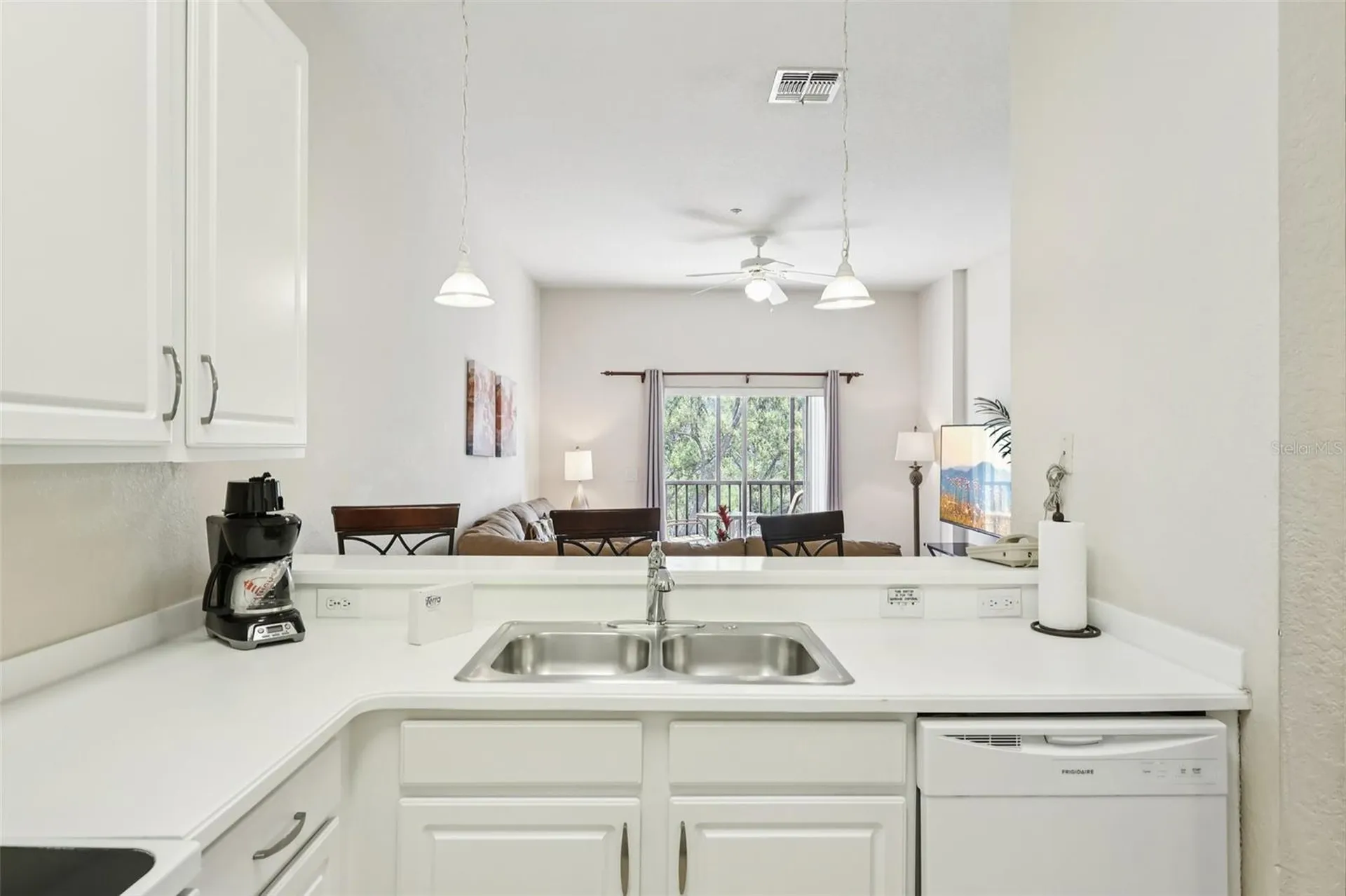 915 New Providence Davenport FL 33897