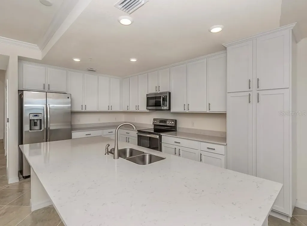 920 Tidewater Shores Loop Bradenton FL 34208