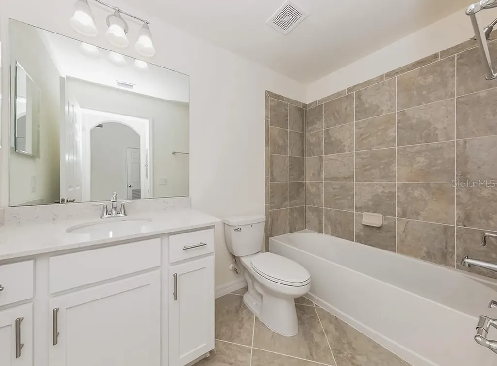 920 Tidewater Shores Loop Bradenton FL 34208