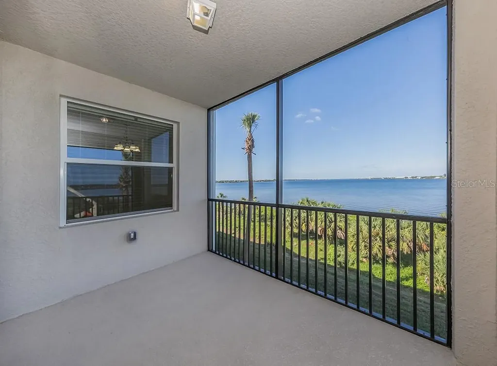 920 Tidewater Shores Loop Bradenton FL 34208