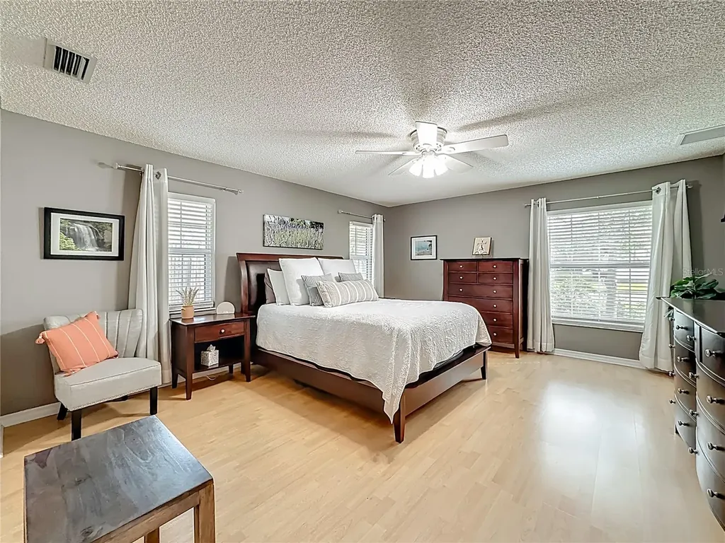 916 87th Street NW Bradenton FL 34209