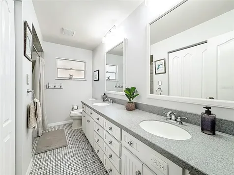 916 87th Street NW Bradenton FL 34209