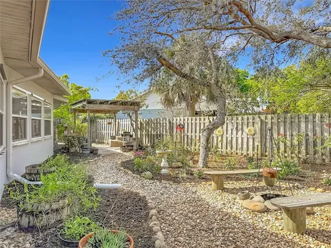 916 87th Street NW Bradenton FL 34209