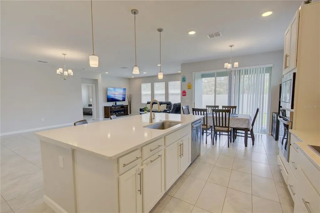2591 Cedar Shake Court Oviedo FL 32765