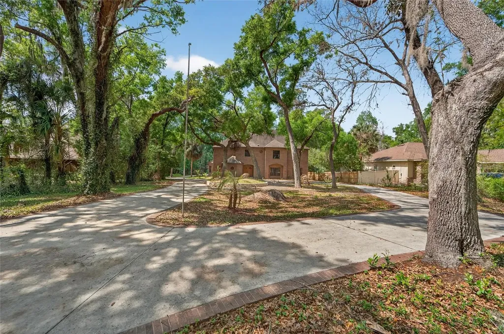 902 River Rapids Avenue Brandon FL 33511