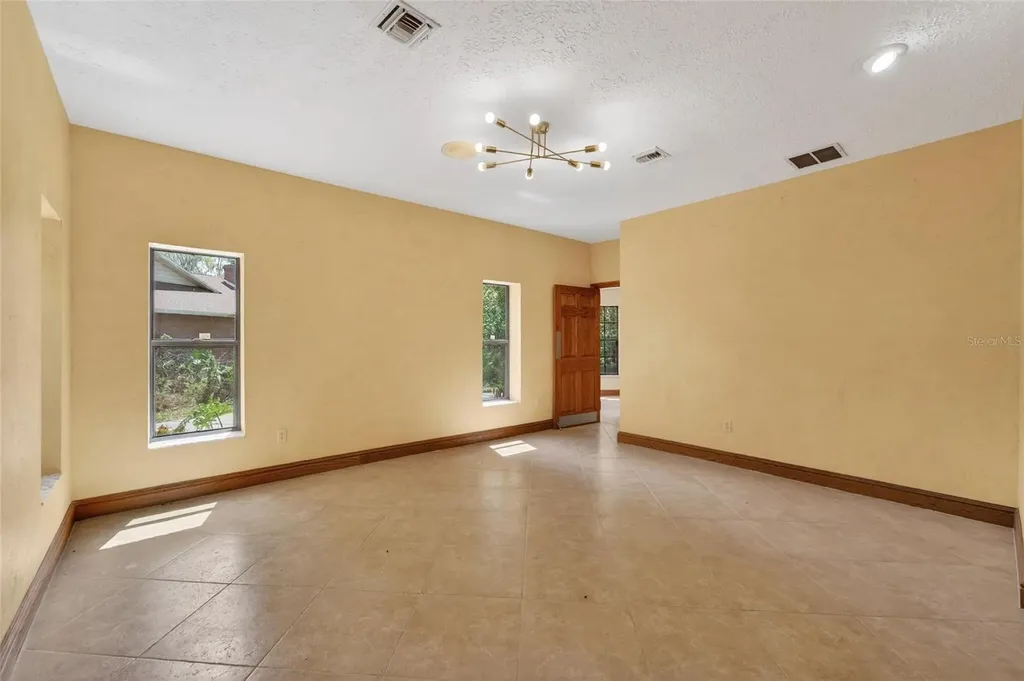 902 River Rapids Avenue Brandon FL 33511