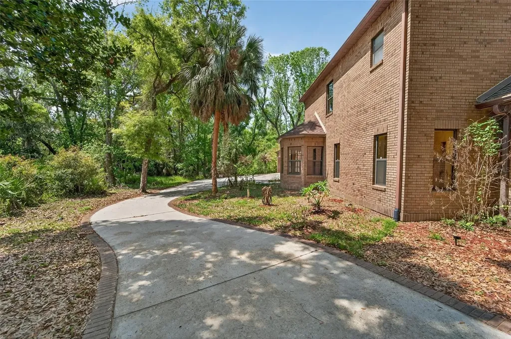 902 River Rapids Avenue Brandon FL 33511