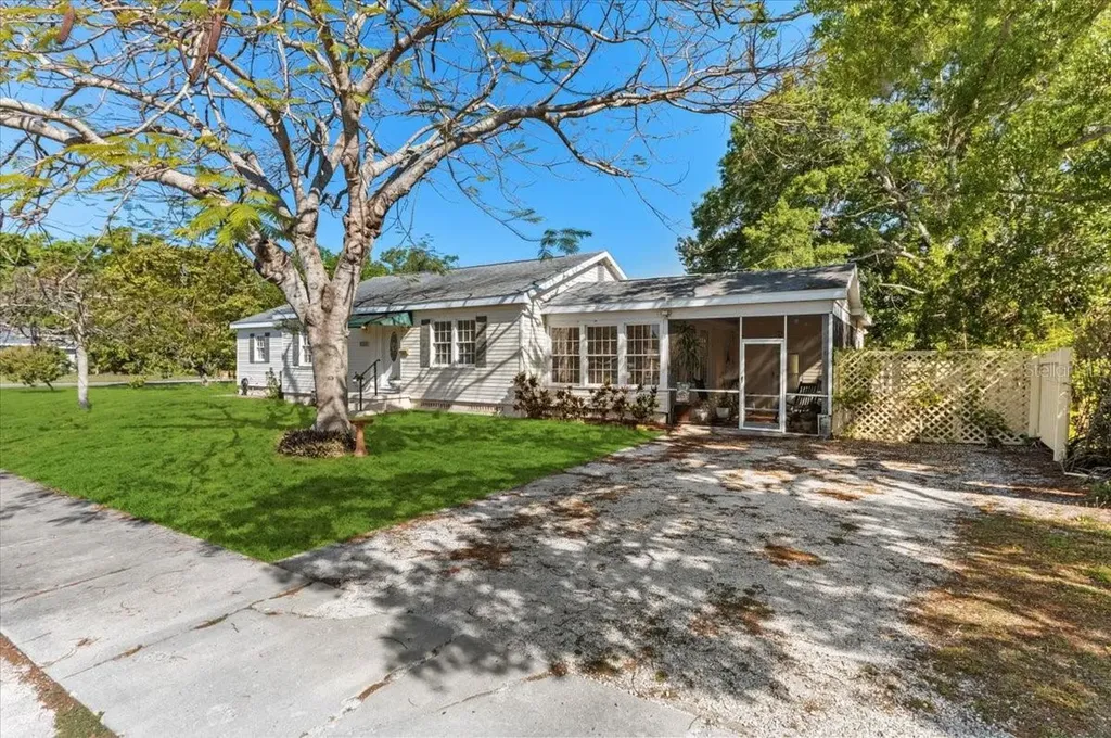 2514 15th Avenue W Bradenton FL 34205
