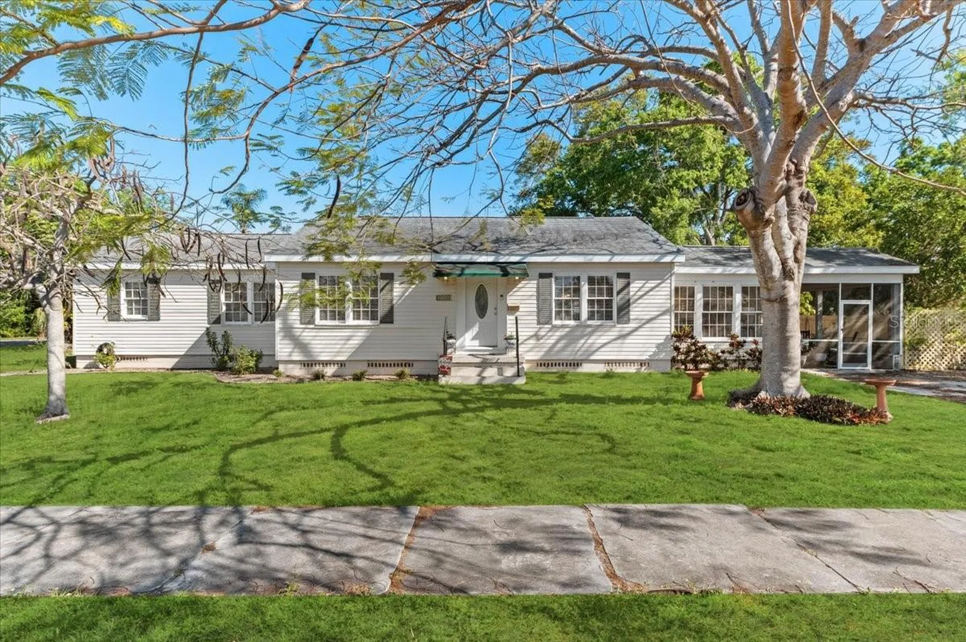 2514 15th Avenue W Bradenton FL 34205