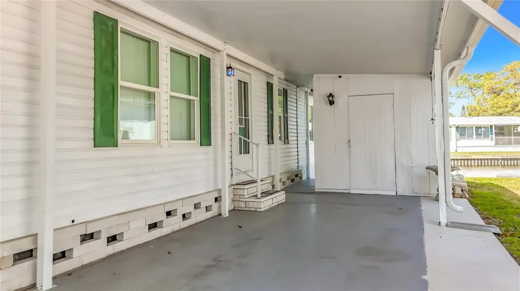 980 7th Street NW Largo FL 33770