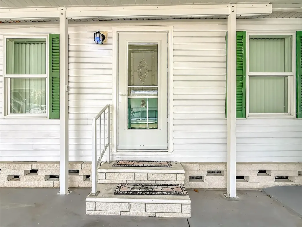 980 7th Street NW Largo FL 33770