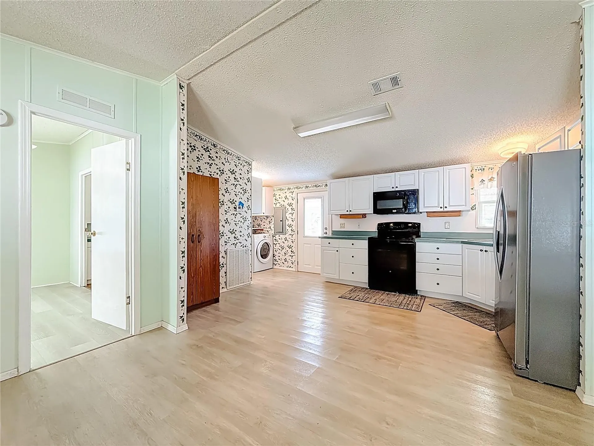 980 7th Street NW Largo FL 33770