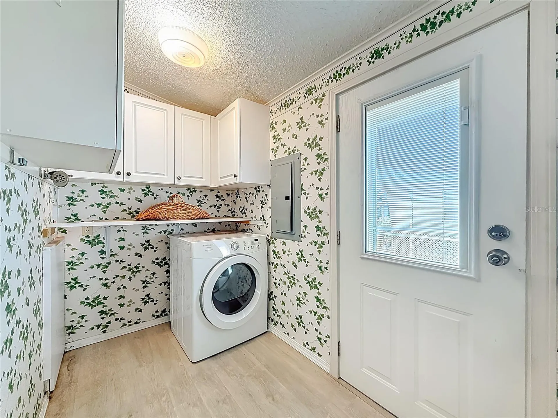 980 7th Street NW Largo FL 33770