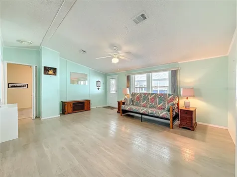 980 7th Street NW Largo FL 33770