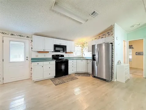 980 7th Street NW Largo FL 33770