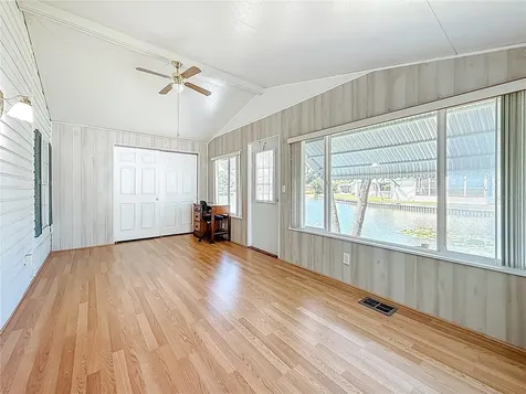 980 7th Street NW Largo FL 33770