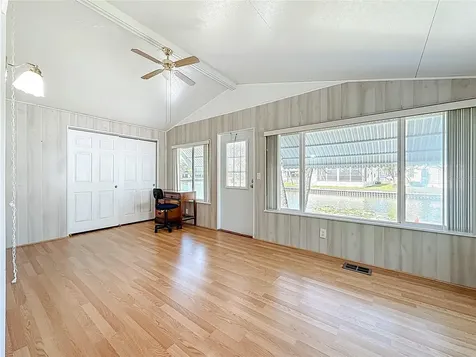 980 7th Street NW Largo FL 33770