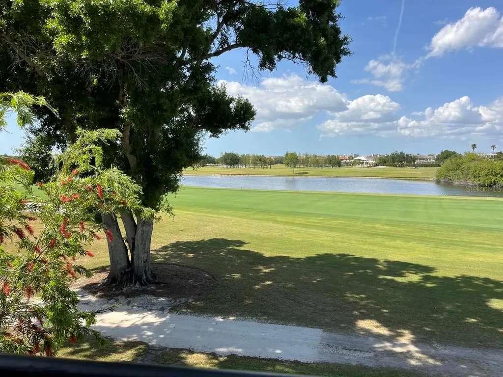 2017 Skimmer Ct W Clearwater FL 33762